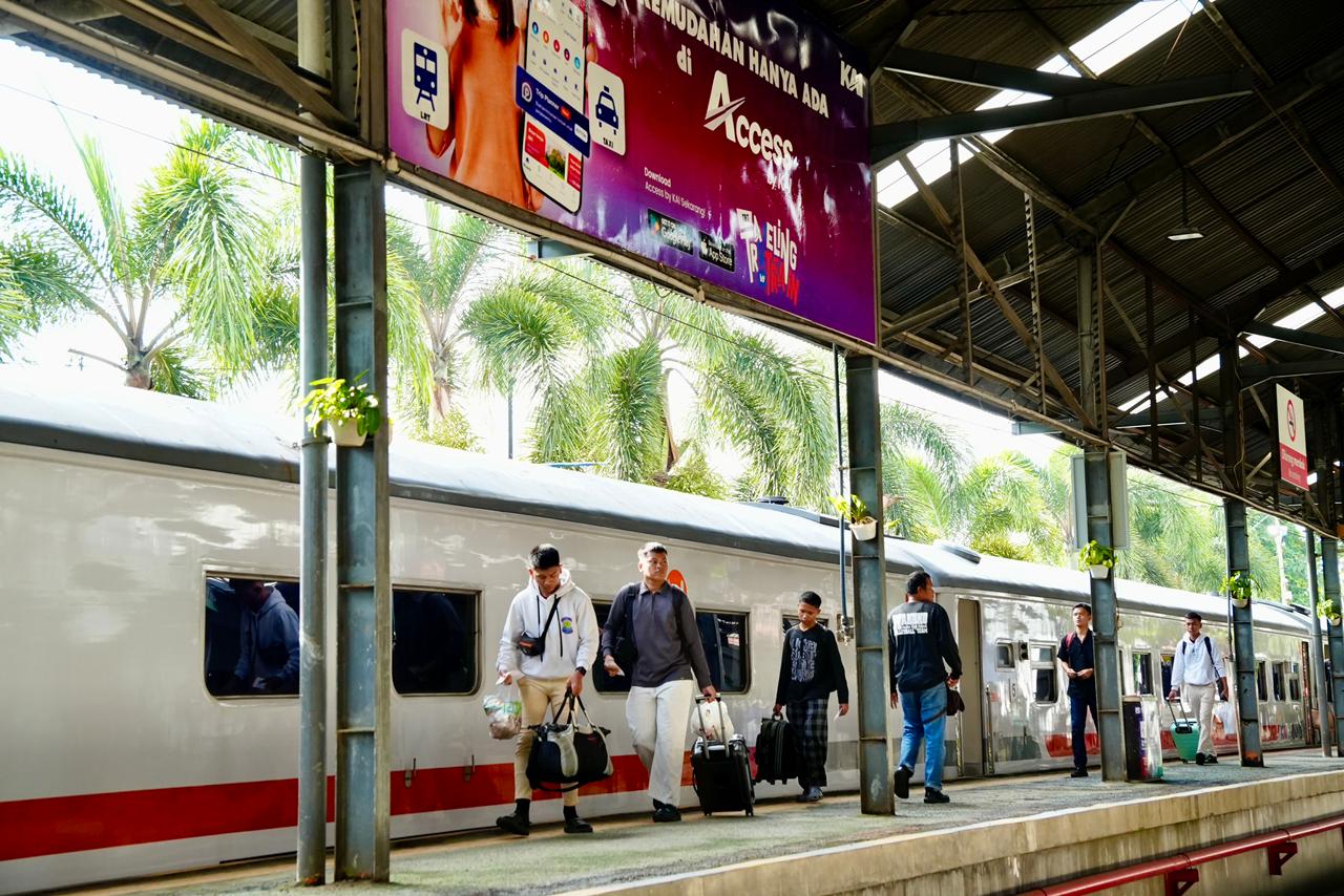 Libur Panjang Kenaikan Yesus Kristus 2026, KAI Divre IV Tanjungkarang Layani Lebih dari 20 Ribu Penumpang